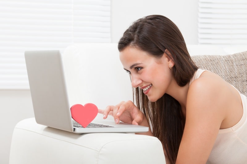 3 Attitudes You NEED To Date Successfully Online